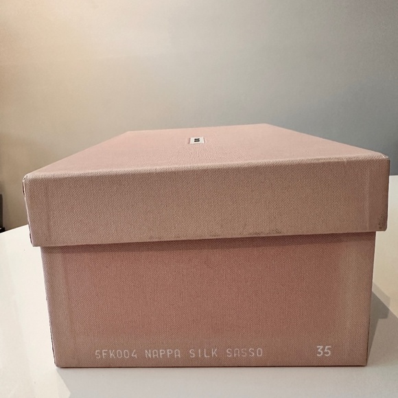 Miu Miu Black Patent Leather Stiletto Heels - Size 35 - Picture 1 of 6